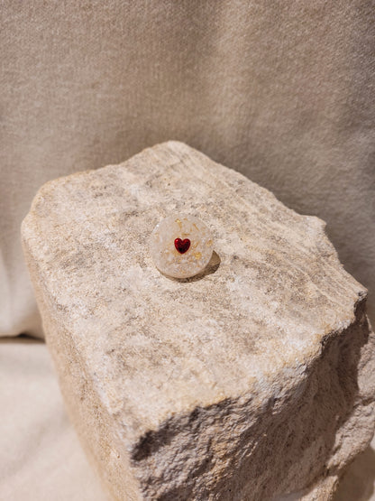 Grand pin's en fleurs naturelles