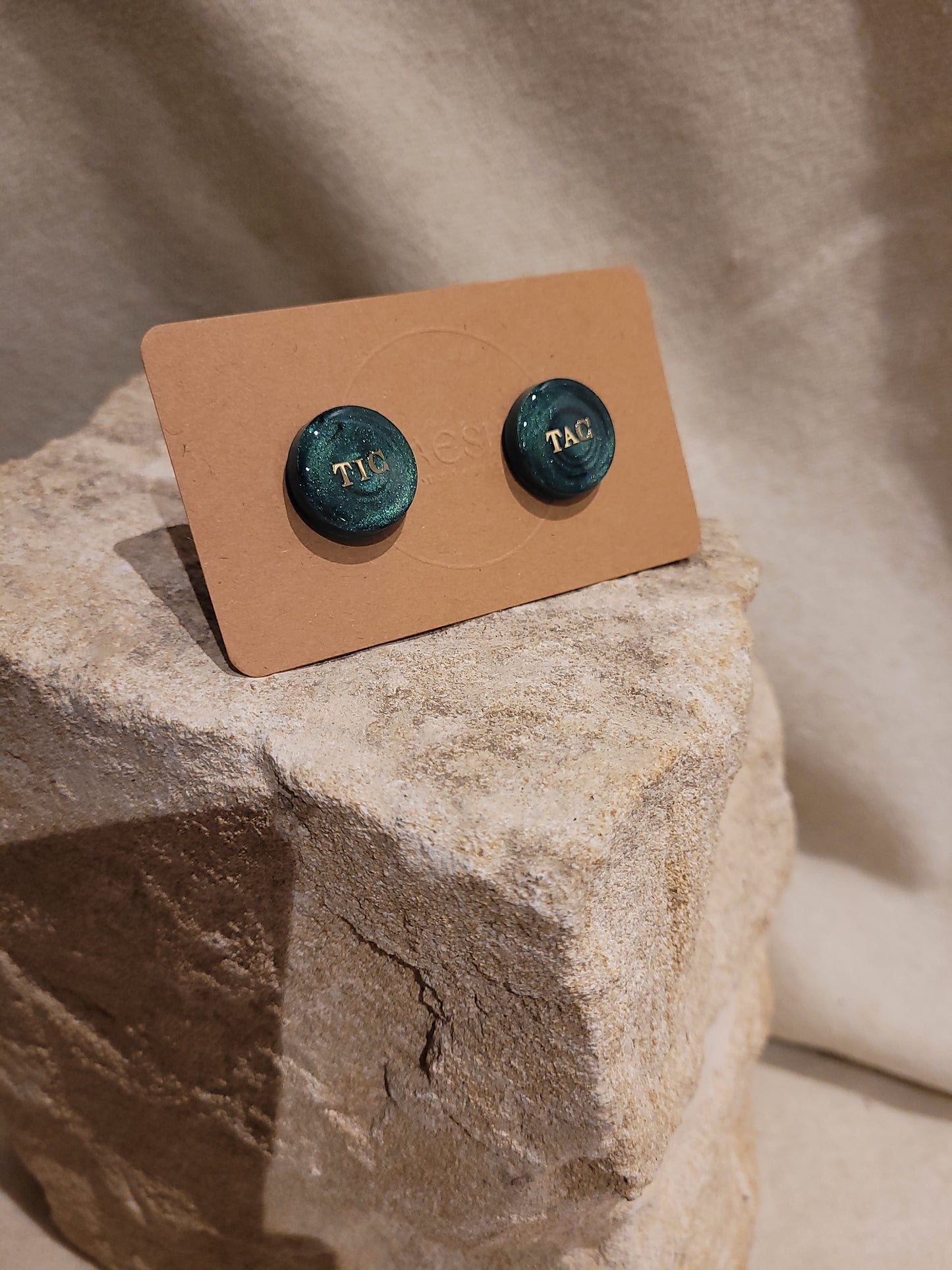 Paire de petits pin's poudrés